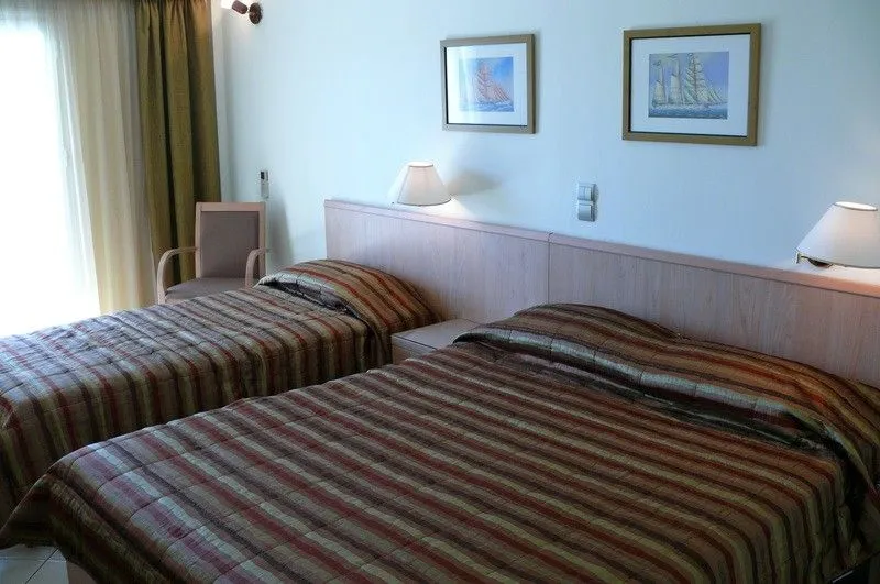 Danae Hotel Aegina, Egina, Grčka — Triple Room with Sea View