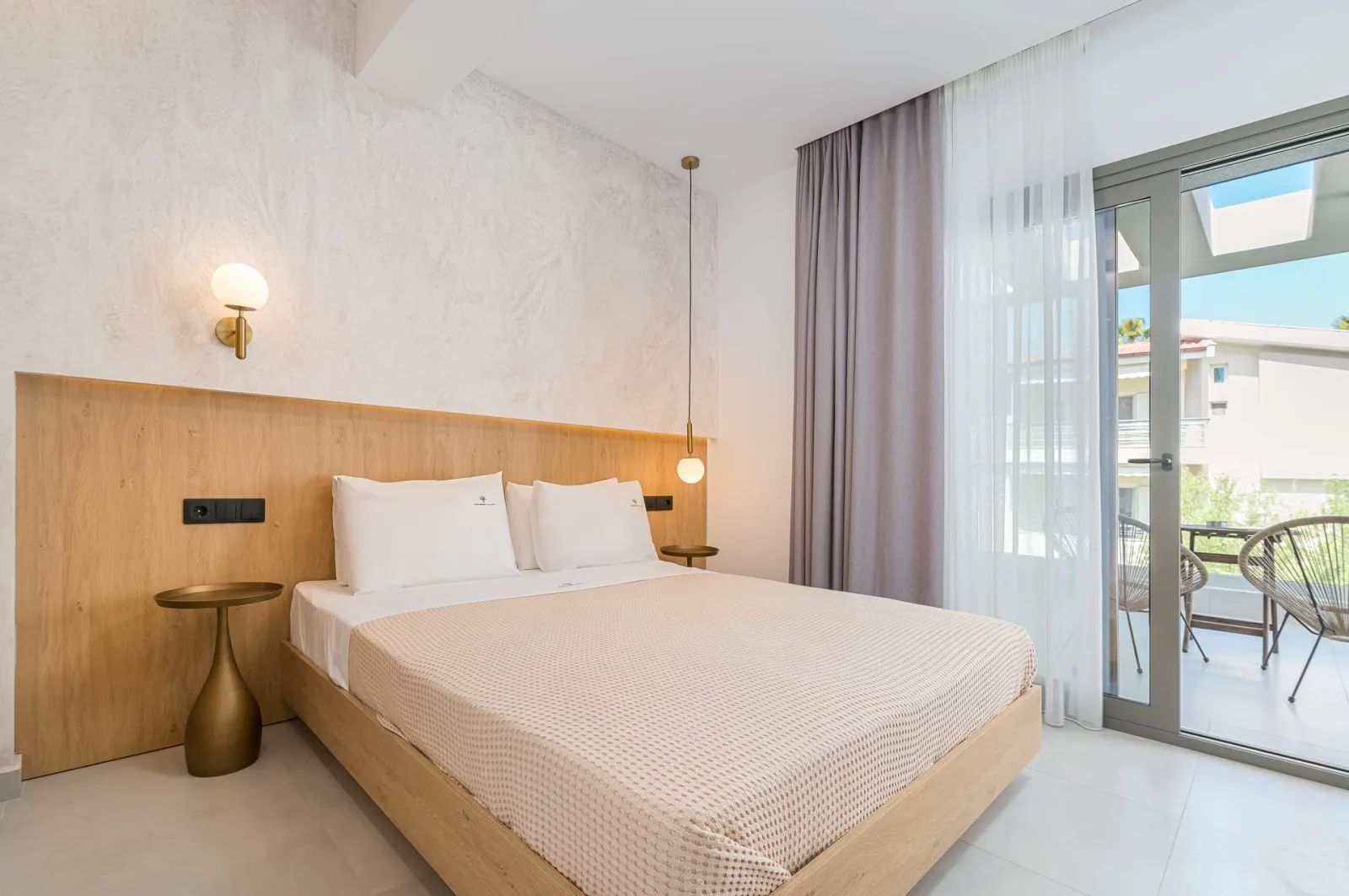 Dionisos Resort, Pefkohori, Grčka — Luxury Apartment First Floor