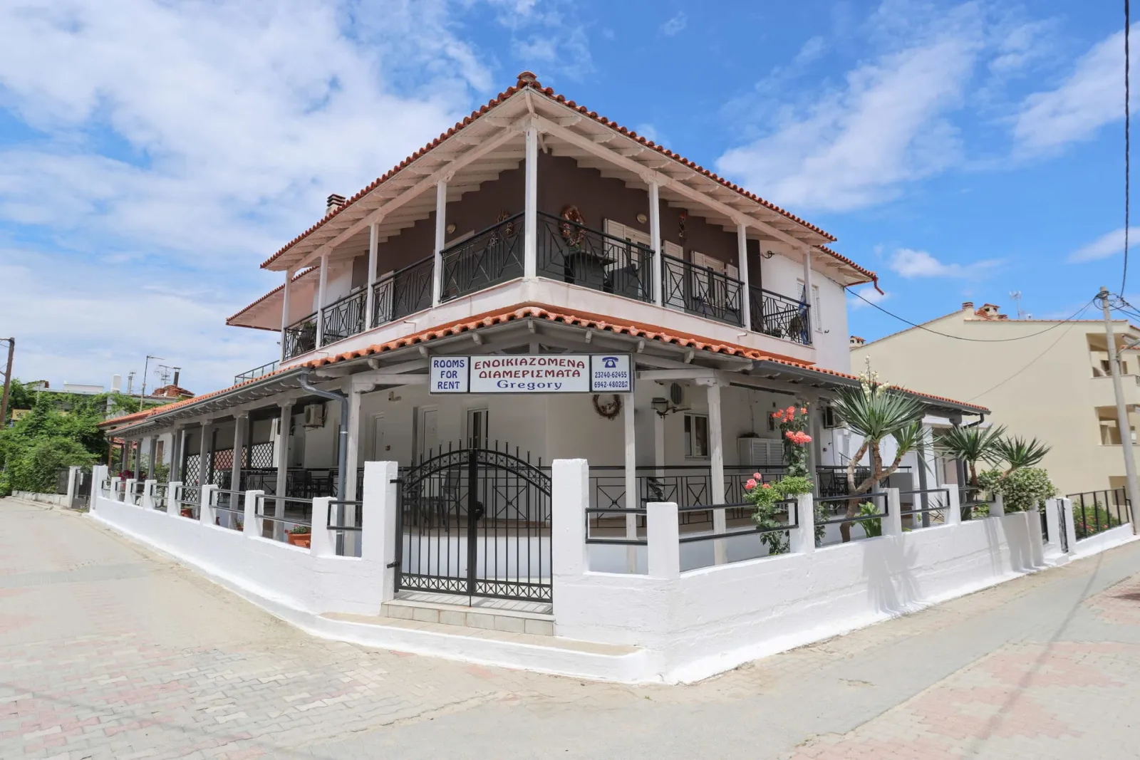 Gregory Apartments, Pefkohori