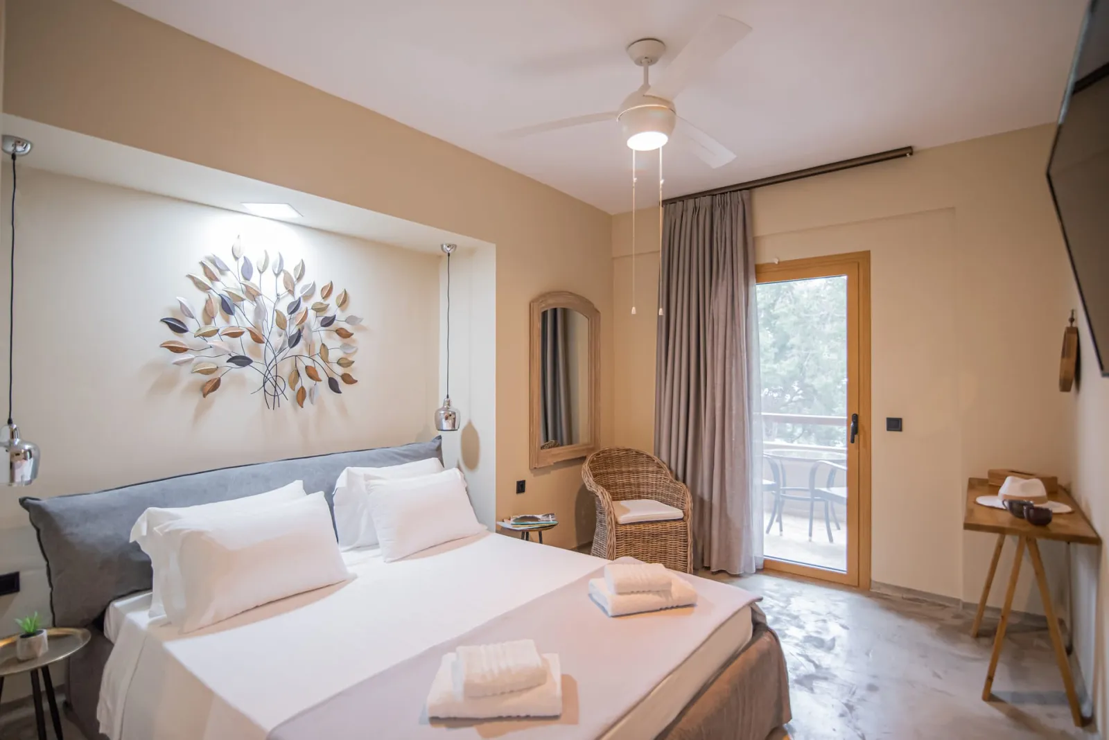Pefkon Suites, Afitos, Grčka — Deluxe Suite | Sea View