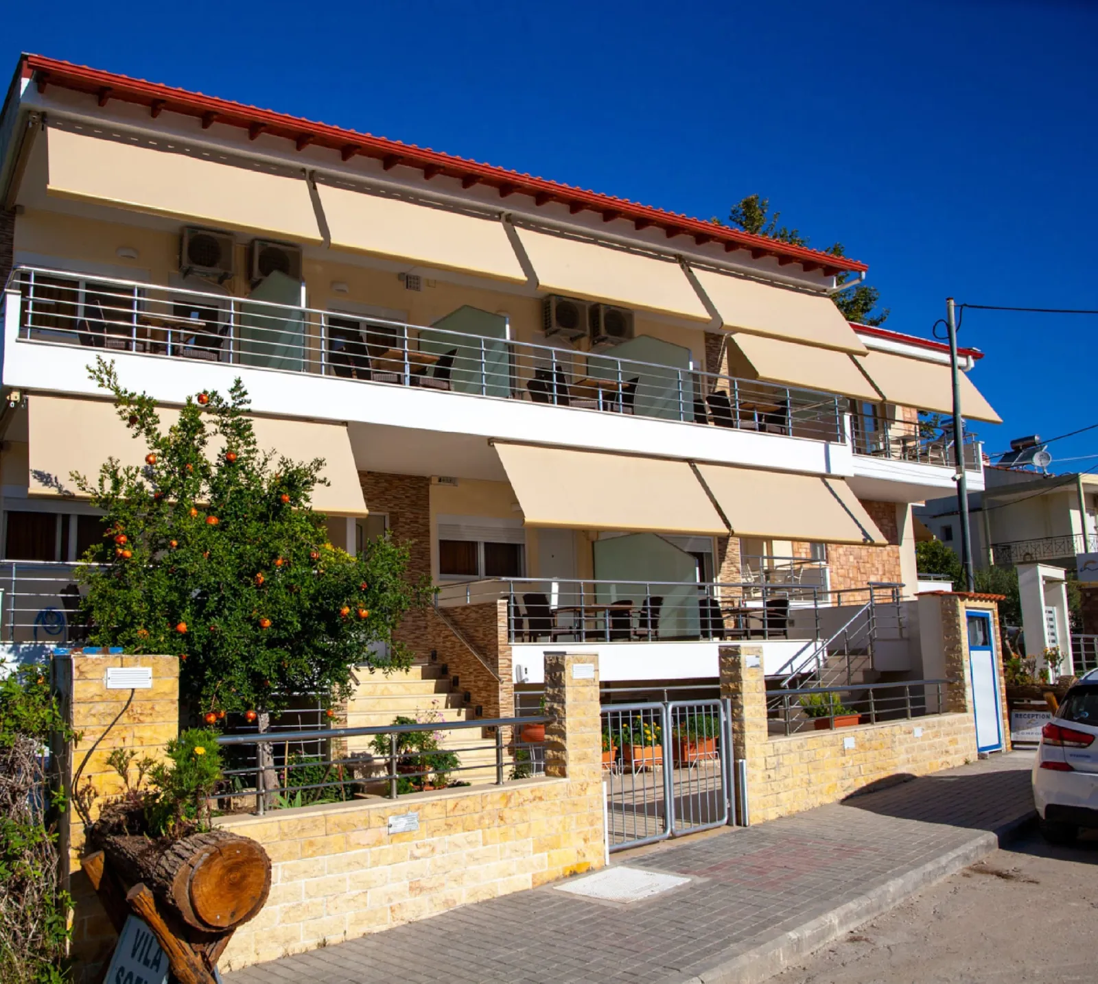 Vila Sofia, Nikiti