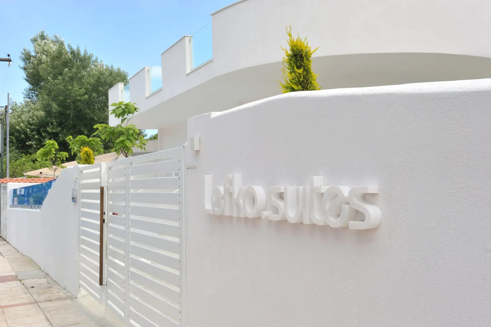 Lefko Suites, Hanioti
