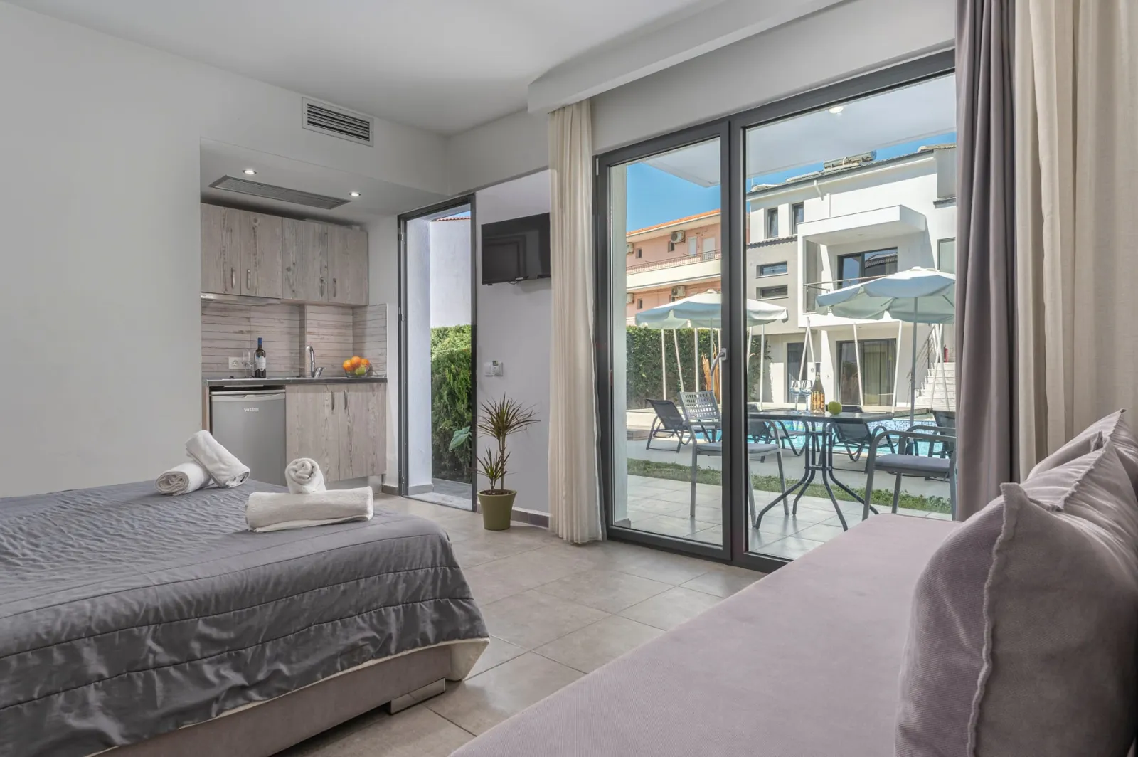 Adonis Luxury Village, Pefkohori, Grčka — One Bedroom Suite