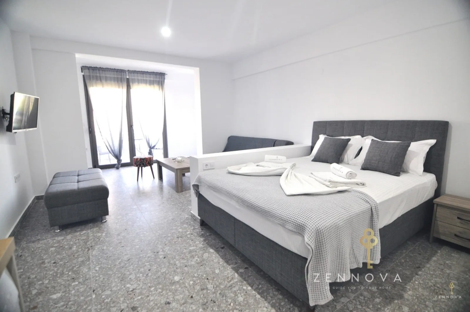 Zennova Sithonia, Grčka — Sirene Luxury Studios