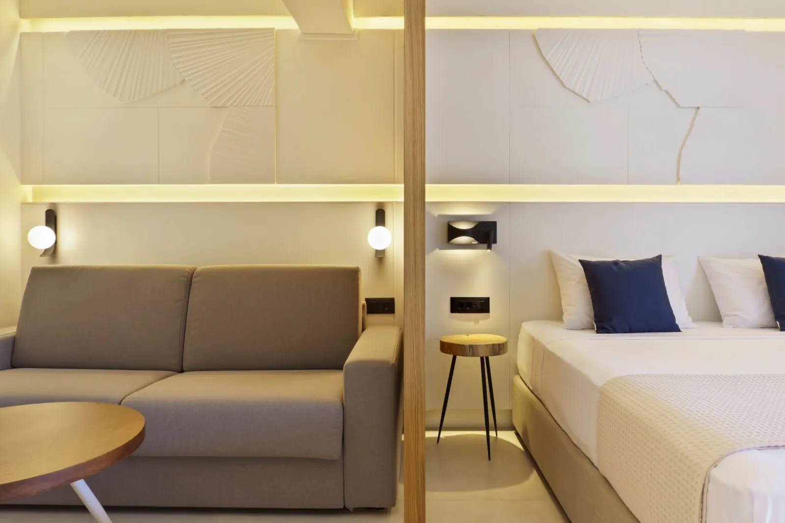 Palm Boutique Suites, Pefkohori, Grčka — Junior Suite with Jacuzzi