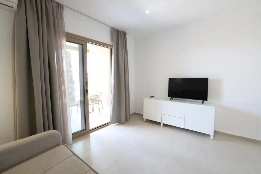 Mono Alex Afitos, Grčka — Suite