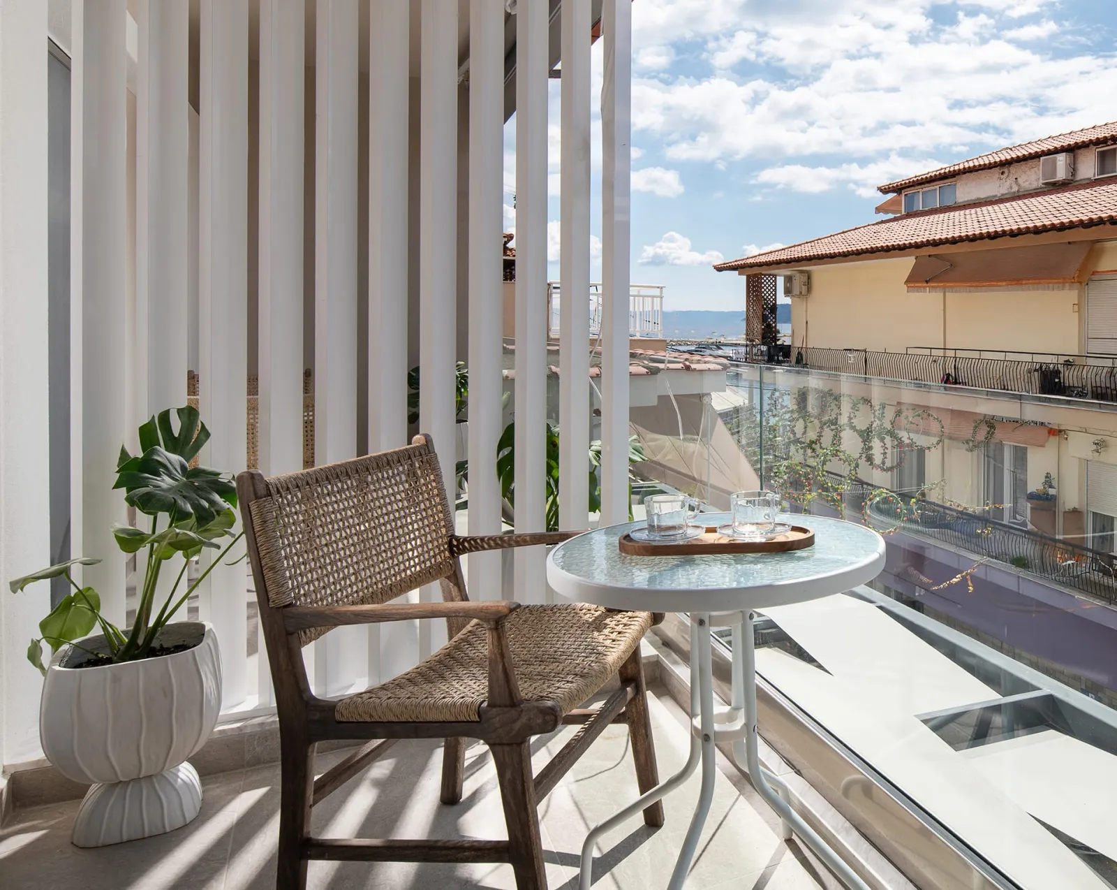Olenia Suites, Neos Marmaras
