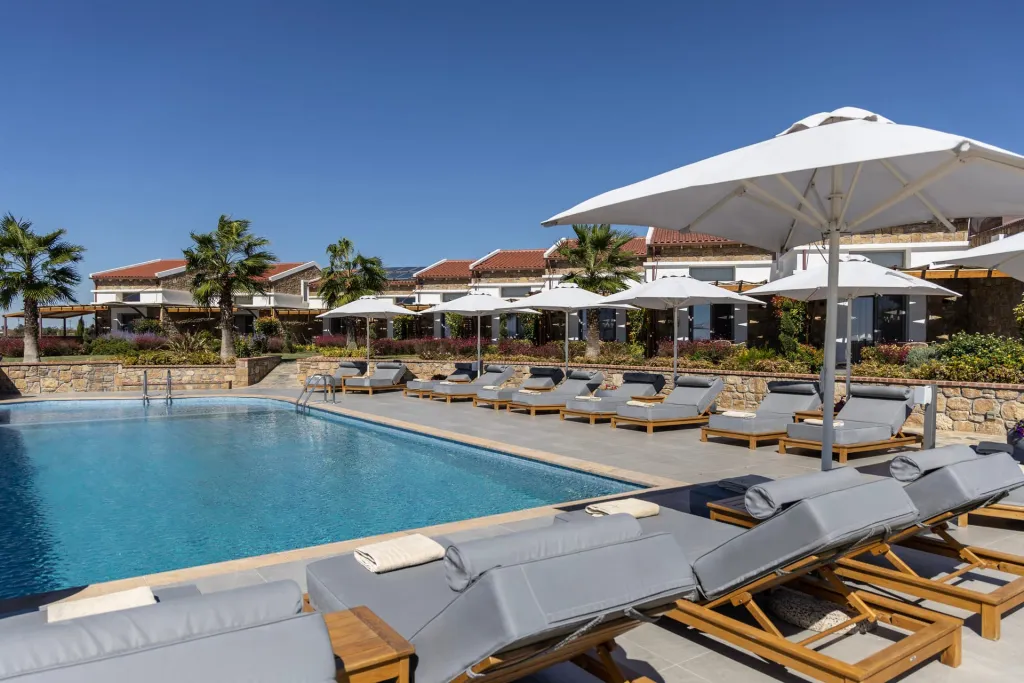 Akrolithos Luxury Suites, Nea Flogita, Grčka — fotografija 15