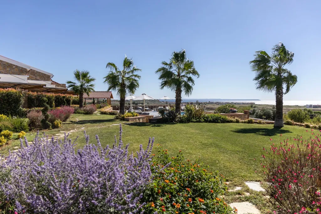 Akrolithos Luxury Suites, Nea Flogita, Grčka — fotografija 17