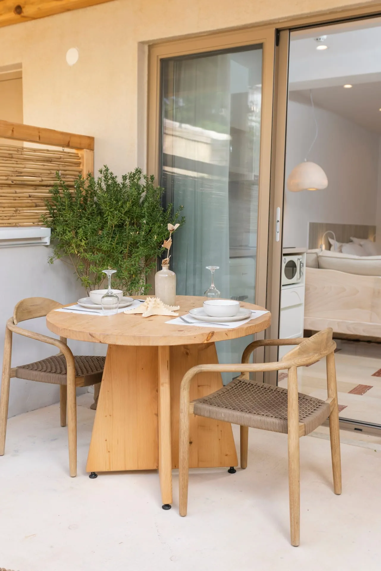 Nusa Suites & Villas, Pefkohori, Grčka — Superior Double Room Ground Floor