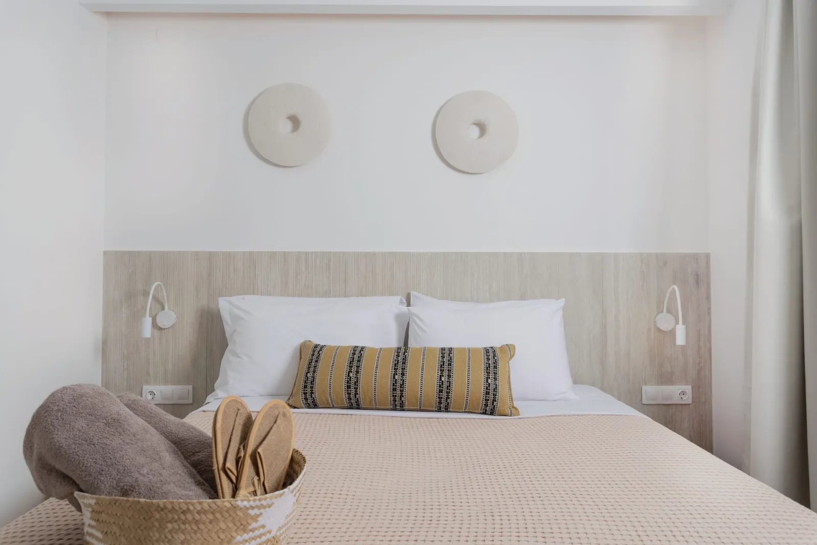 Nusa Suites & Villas, Pefkohori, Grčka — Villa with 5 Bedrooms