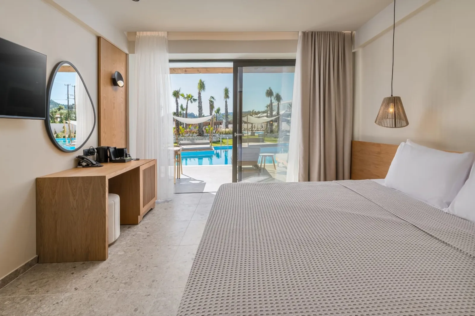 Anna Island, Pefkohori, Grčka — Swim-up Premium Room