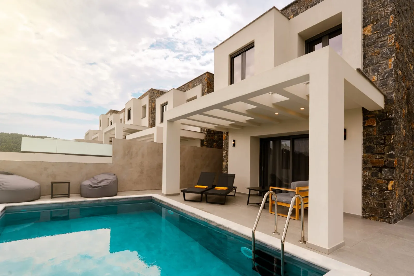 Terra Olivia Chalkidiki, Paljuri, Grčka — Three Bedroom Villa with Private Pool
