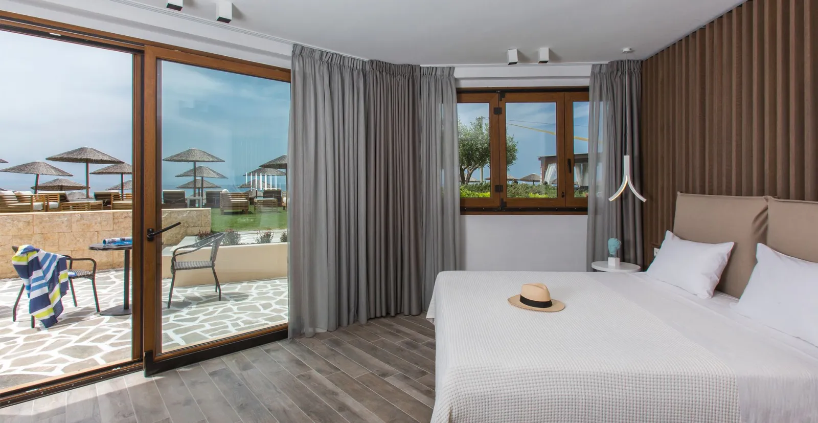 Olympion Sunset Chalkidiki, Skala Furka, Grčka — Exclusive Room Beach Front Ground Floor
