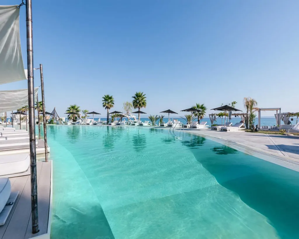 Blue Carpet Luxury Suites, Pefkohori, Grčka — smeštajna jedinica