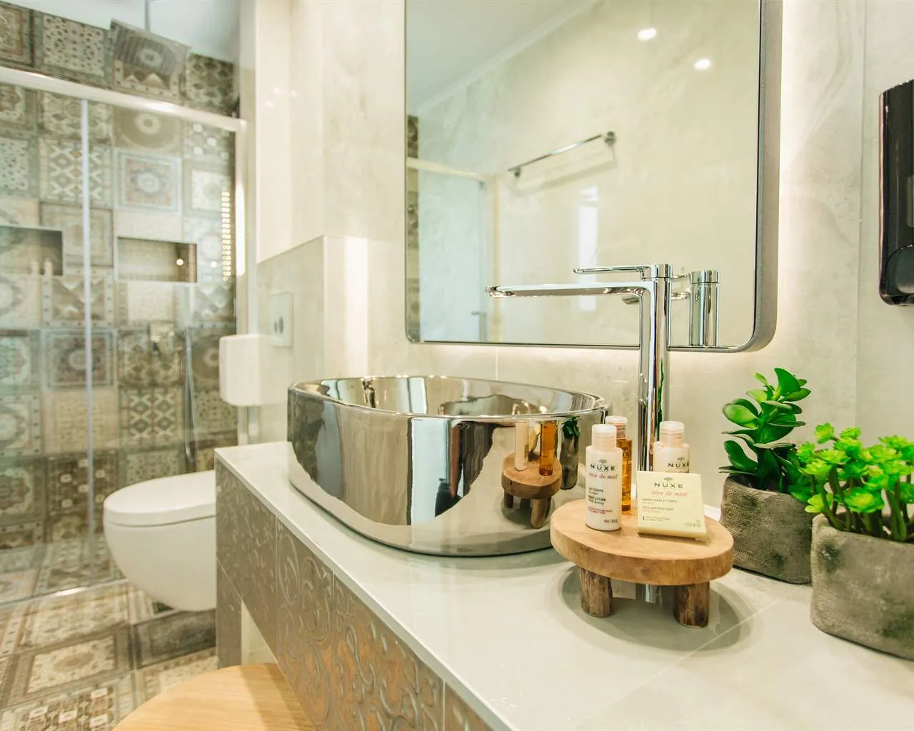 Blue Carpet Luxury Suites, Pefkohori, Grčka — Suite 2 Level Sea View