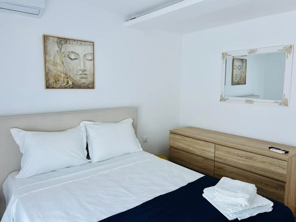 Sani Beverly Hills, Sani, Grčka — Grand Deluxe Villa
