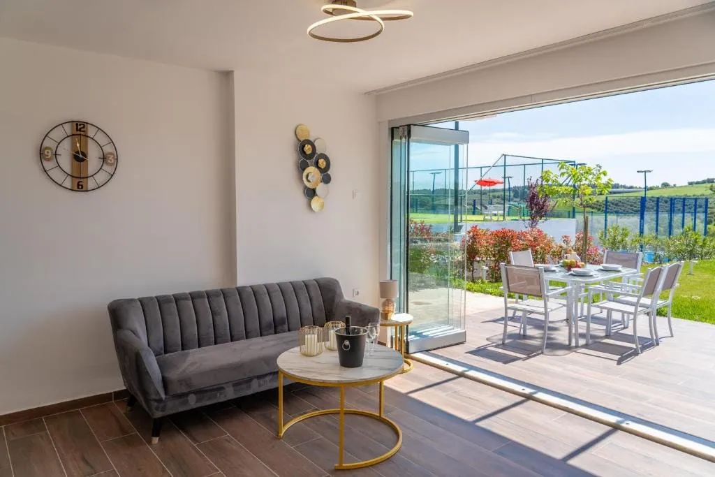 Sani Beverly Hills, Sani, Grčka — Villa Deluxe Plaza 1