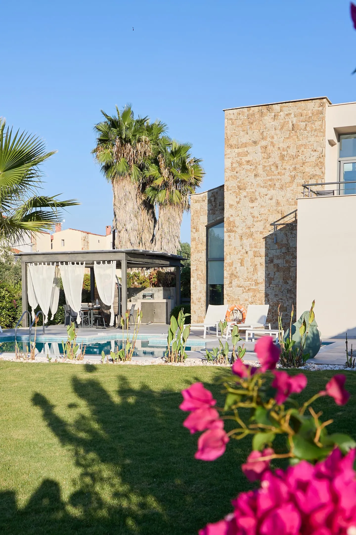 Ocean Private Villas, Pefkohori, Grčka — Villa Calypso