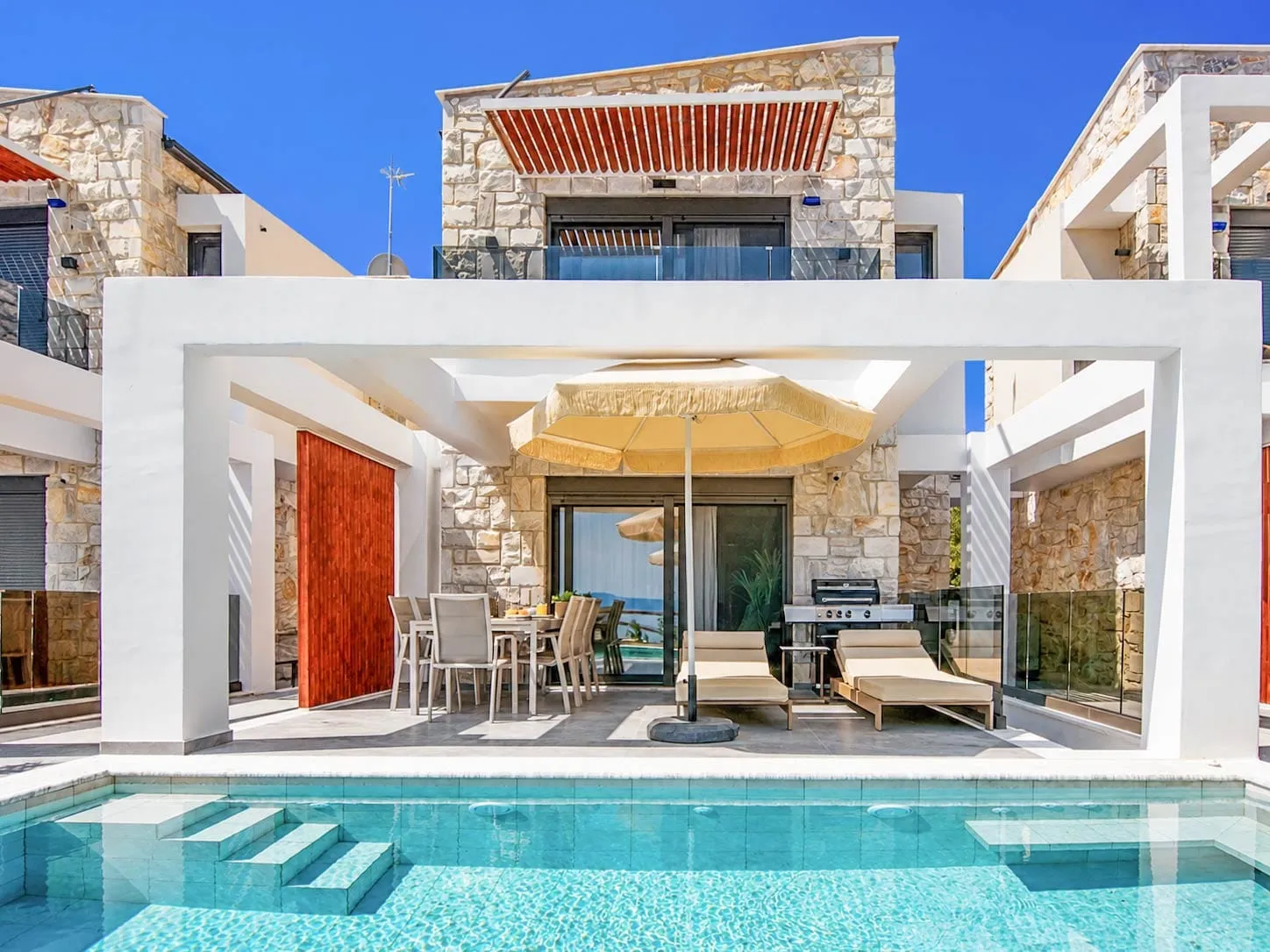 Sunrise Villas, Hanioti / Polihrono, Grčka — Olea Aura Villa | Private Pool