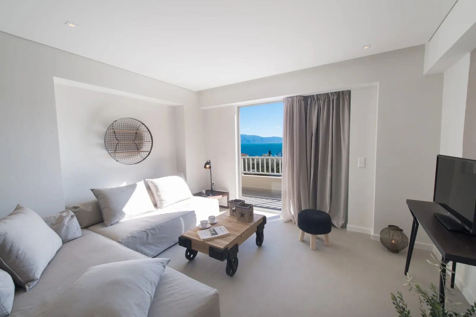 Crystal Waters Lefkada, Nikiana, Grčka — Penthouse Suite with Sea View