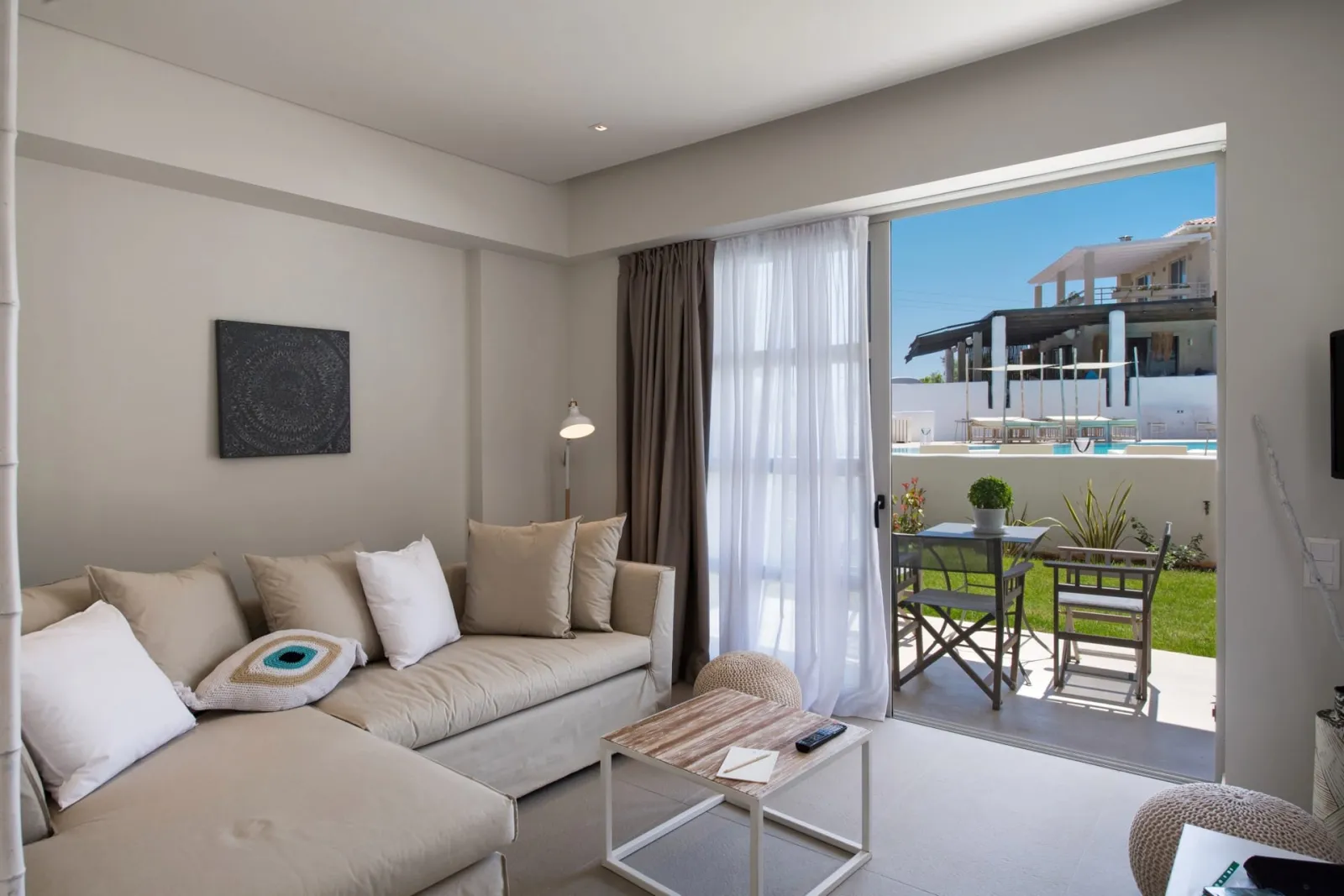 Crystal Waters Lefkada, Nikiana, Grčka — Suite with Pool View