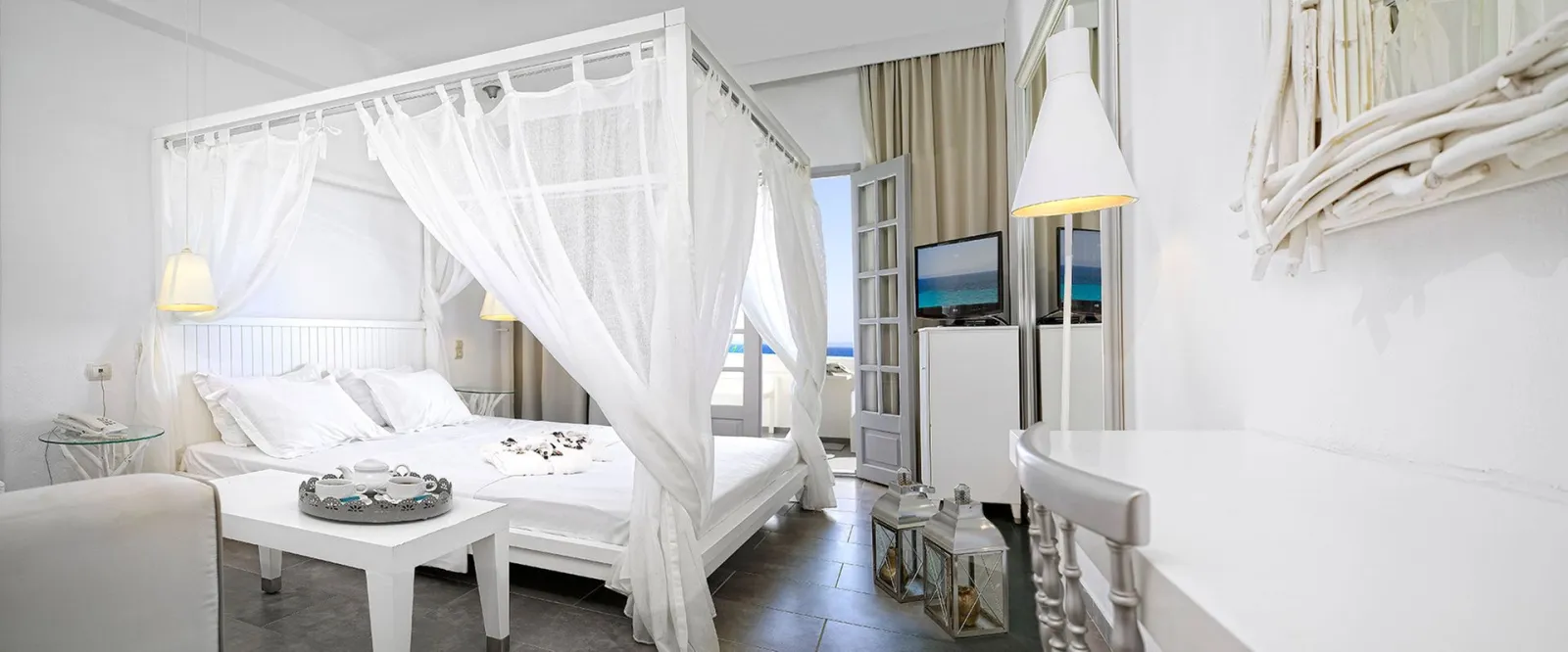 White Suites Resort, Afitos, Grčka — Deluxe Junior Suite