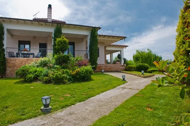 Villa Maltina, Grčka