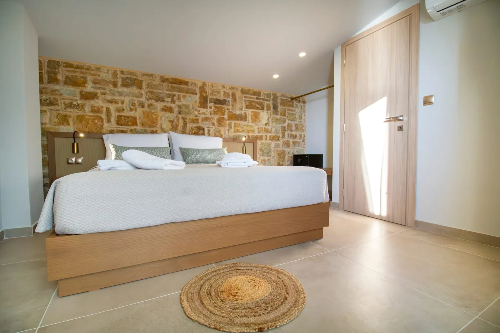 Lithos Villas Nikiti, Nikiti, Grčka — Deluxe Villa with Sea View