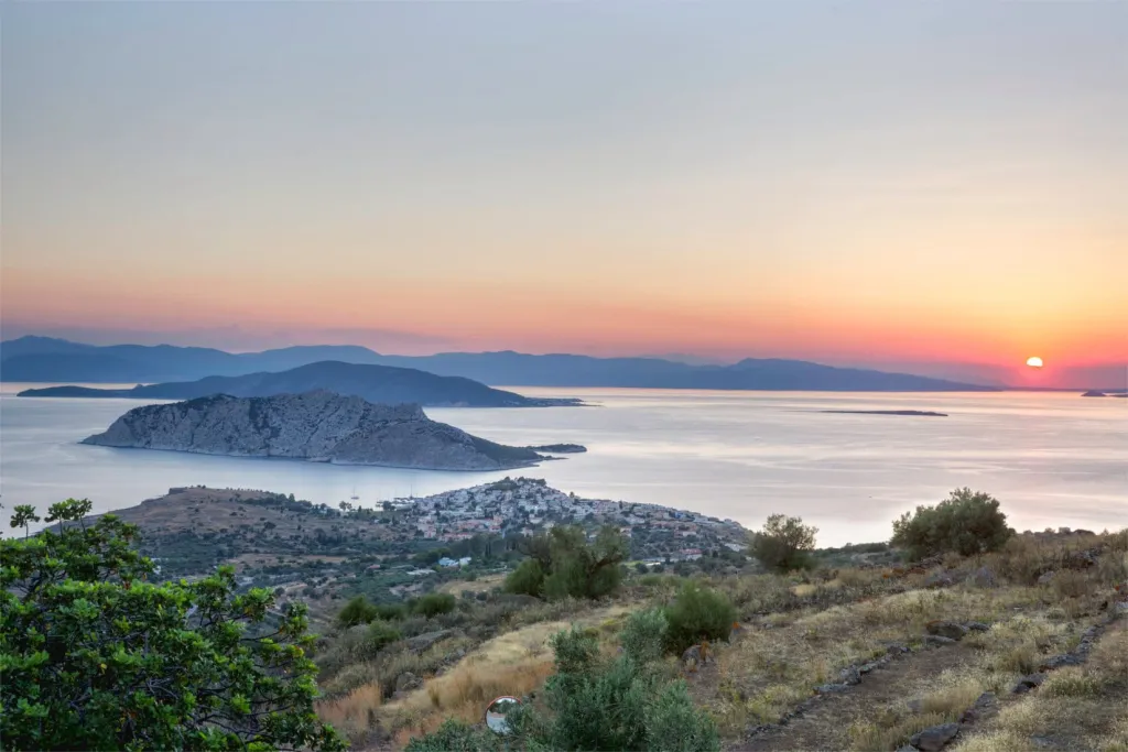 Aegina Colors, Sfenduri, Grčka