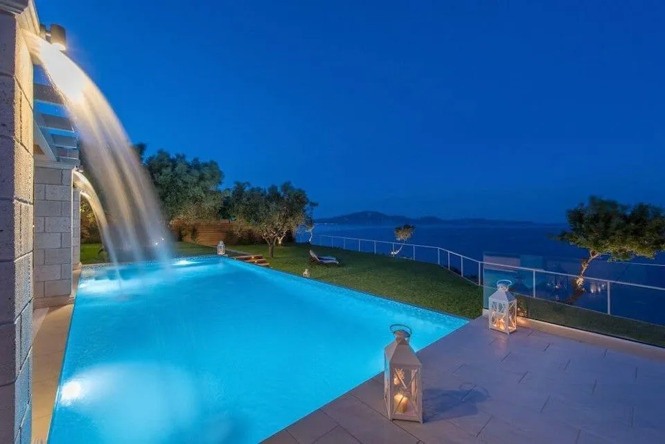 Avra Villa, Porto Kukla, Grčka — Avra Luxury Villa & Spa