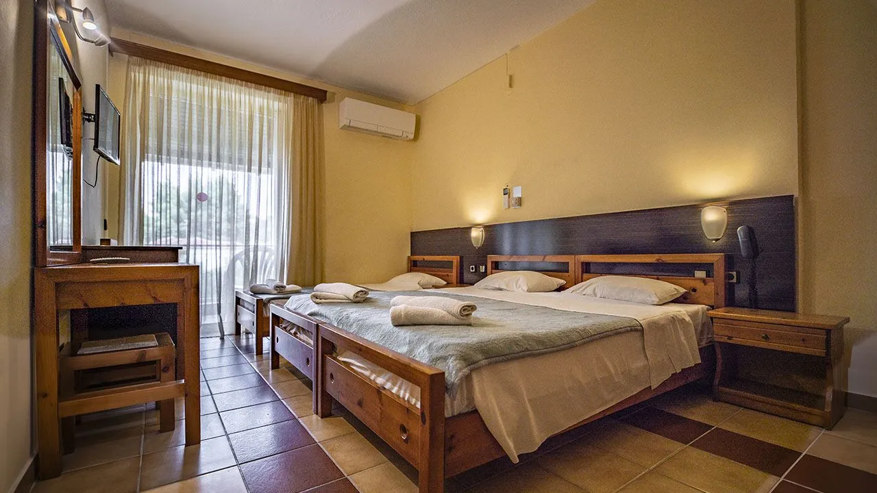 Thea Hotel Chalkidiki, Posidi, Grčka — Triple Room with Sea View