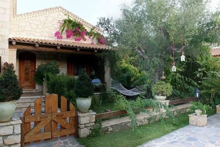 Ktima Kourou, Planos, Grčka — Villa Ntopia
