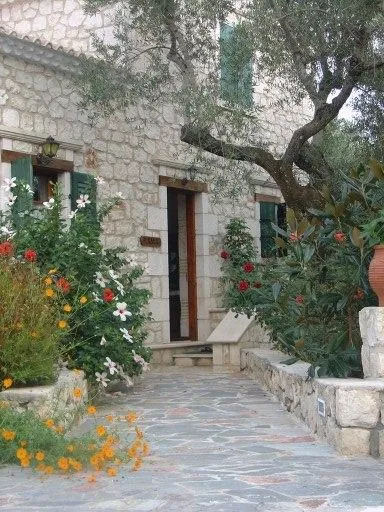 Ktima Kourou, Planos, Grčka — Villa Roma