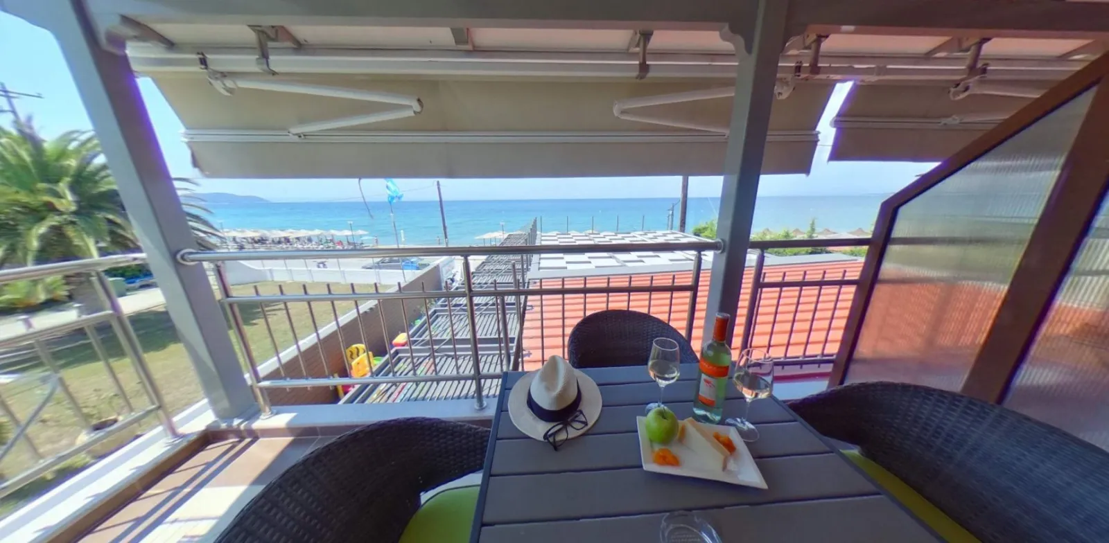 Meliton Inn Hotel & Suites Chalkidiki, Neos Marmaras, Grčka — 2 Bedroom Sea View Junior Suite