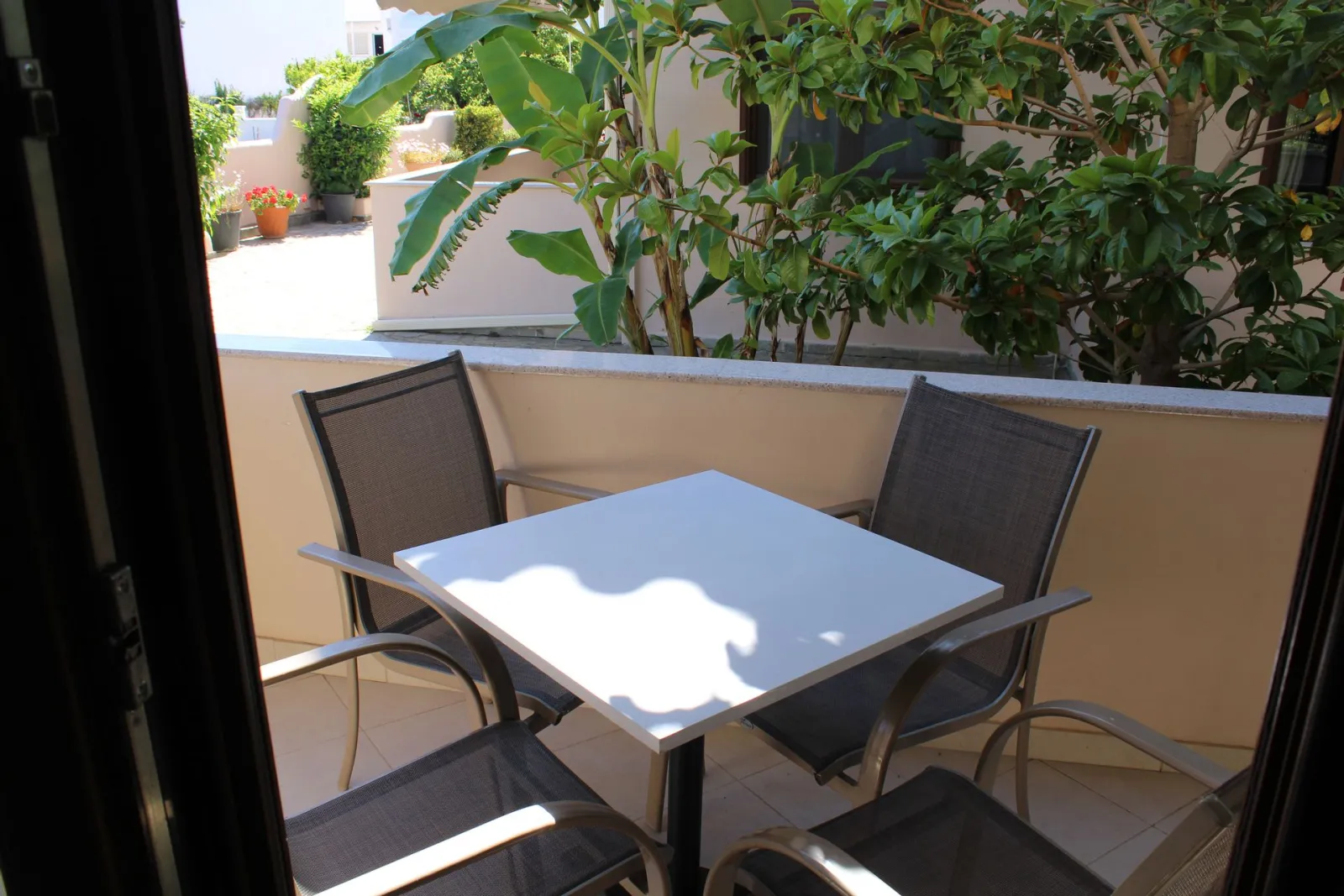 Meliton Inn Hotel & Suites Chalkidiki, Neos Marmaras, Grčka — Deluxe Triple Room