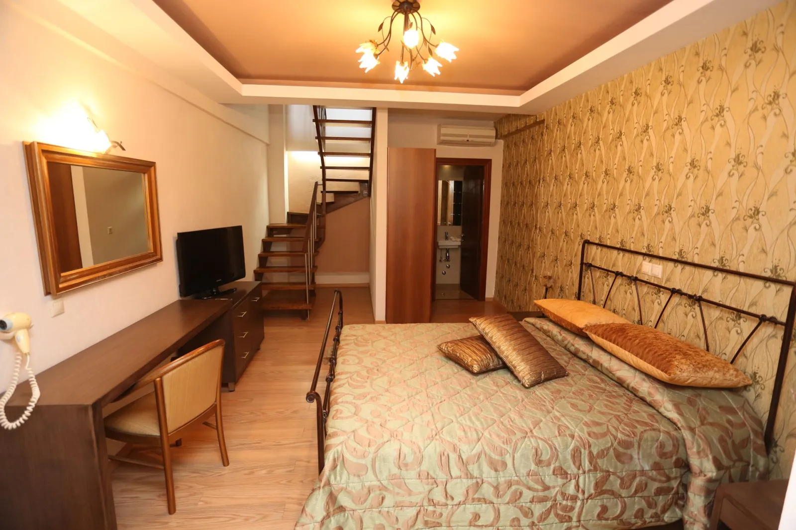Country Inn Halkidiki, Kalithea, Grčka — Suite