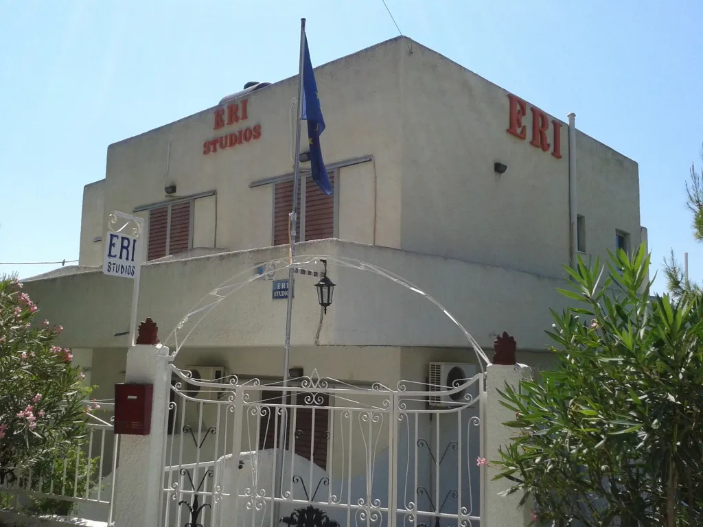 Eri Studios Aegina, Agija Marina, Grčka — fotografija 3