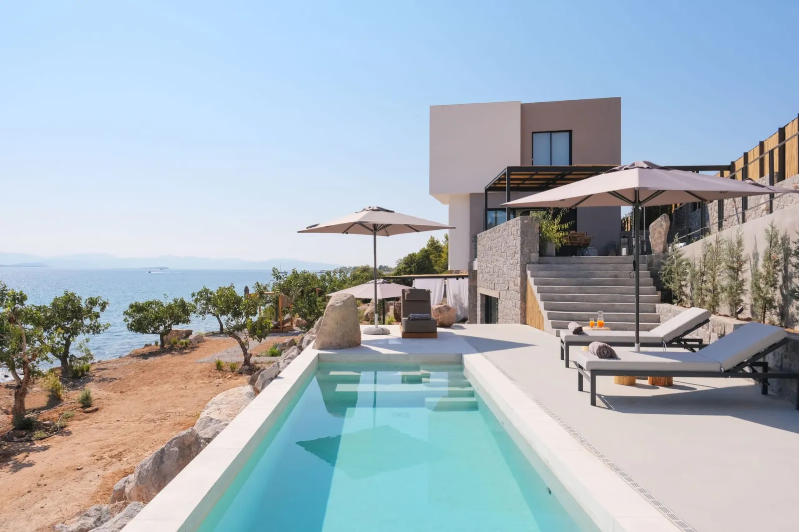 Floating Cubes Villas Aegina, Maratonas