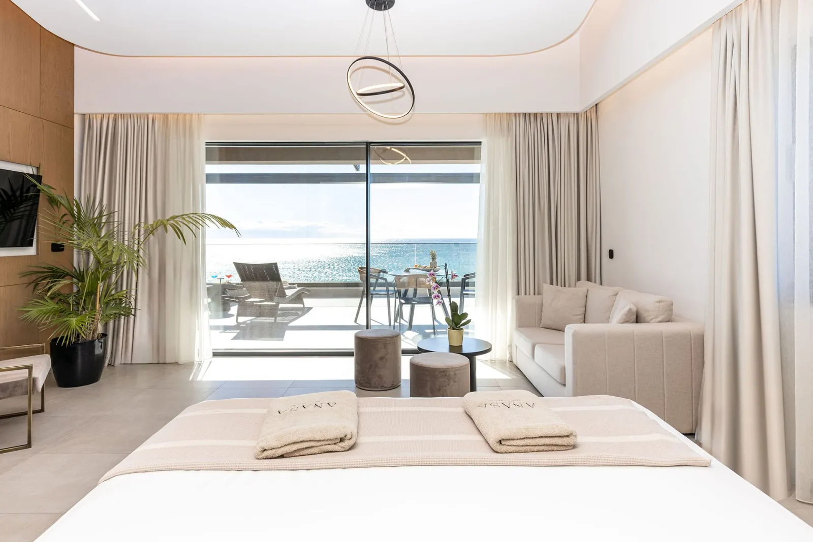 Anasa Luxury Resort, Elaiohori, Grčka — Master Suite with Sea View