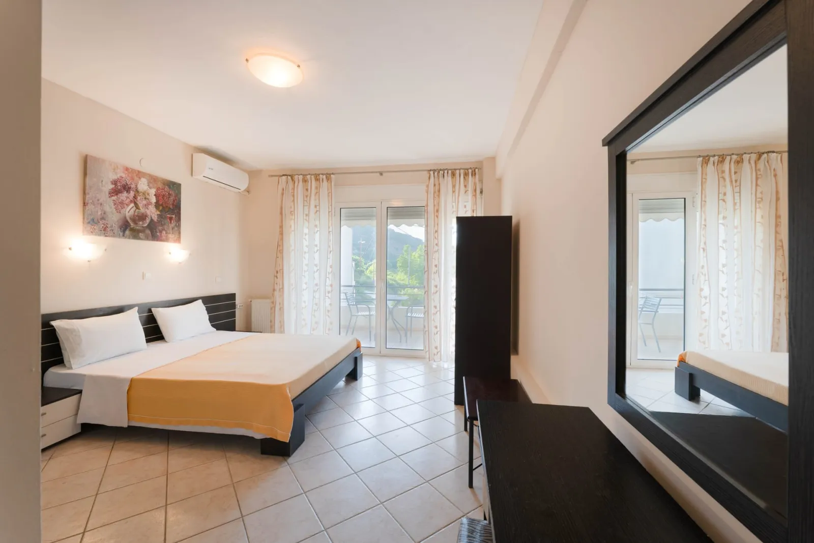 Kipos Resort, Nea Peramos, Grčka — Superior Room with Private Jacuzzi