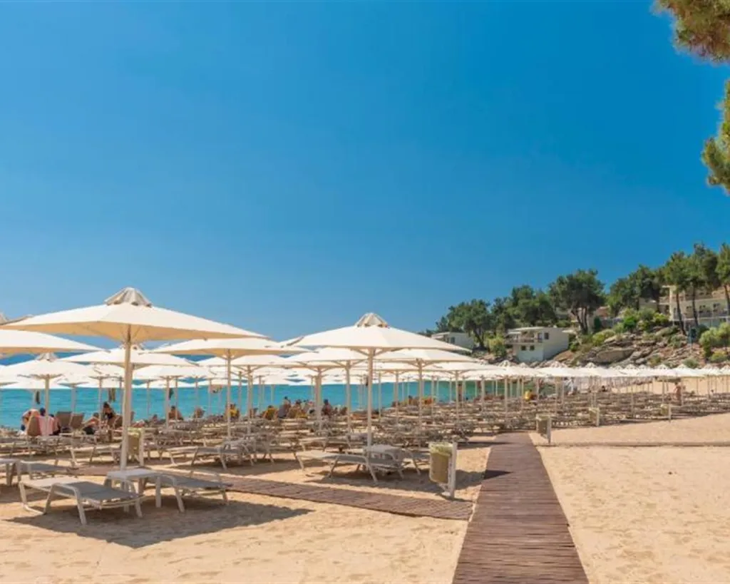 Tosca Beach Hotel, Palio, Grčka — plaža