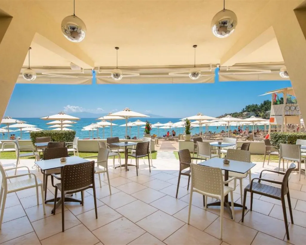Tosca Beach Hotel, Palio, Grčka — plaža