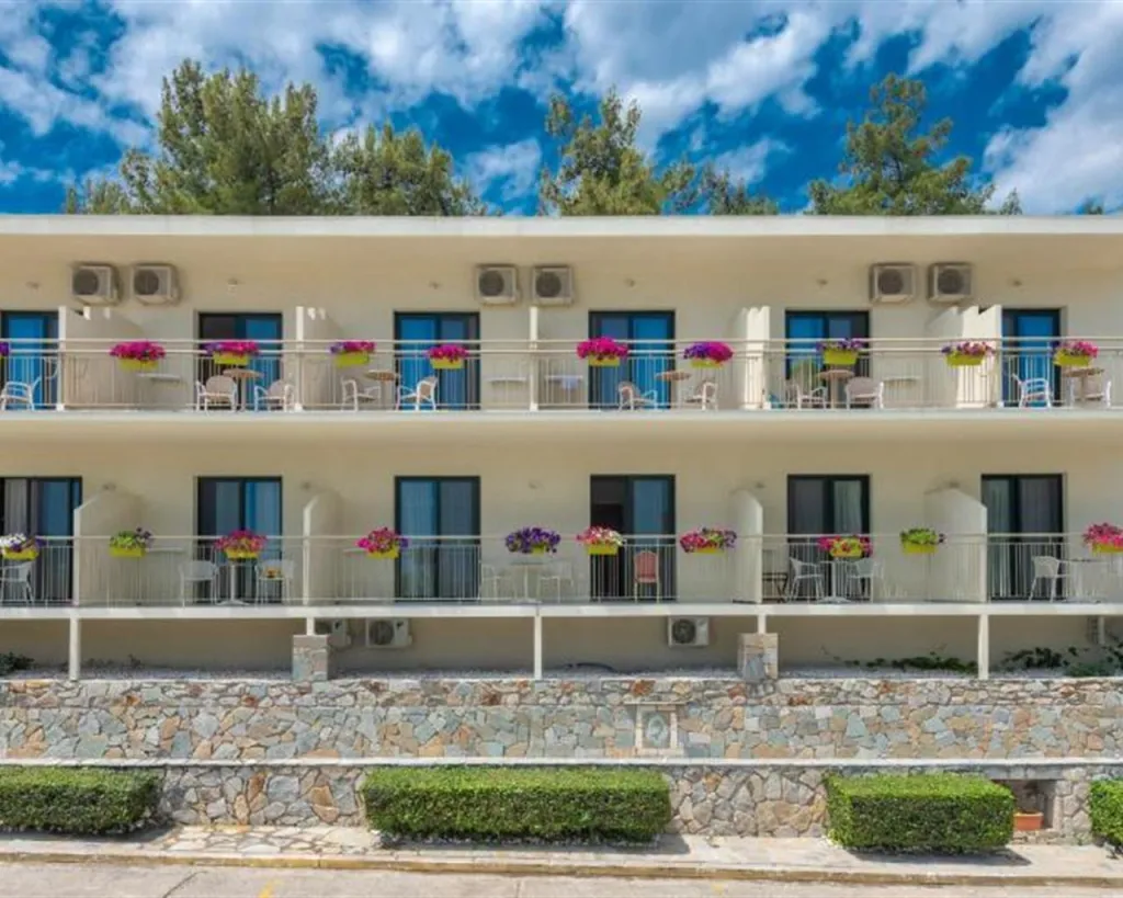 Tosca Beach Hotel, Palio, Grčka — plaža