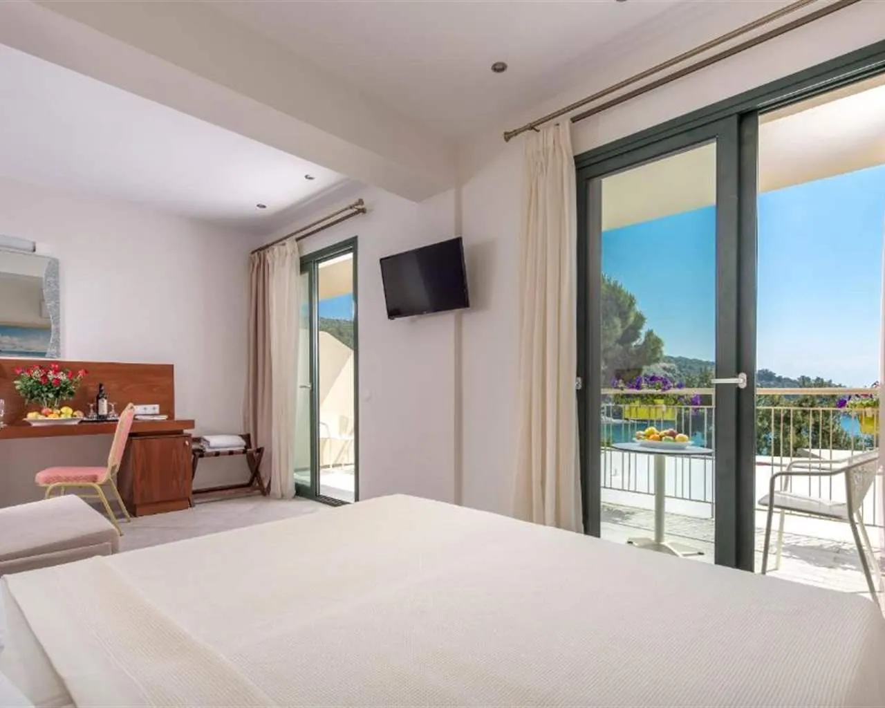 Tosca Beach Hotel, Palio, Grčka — Double Room Premium Front Sea View
