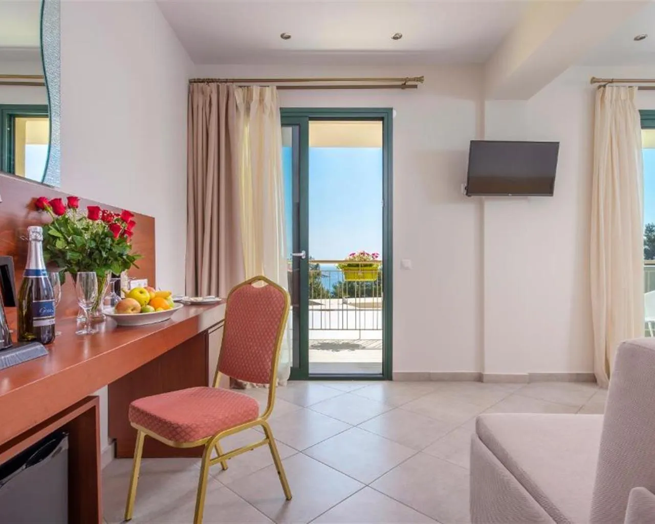 Tosca Beach Hotel, Palio, Grčka — Double Room Sea View