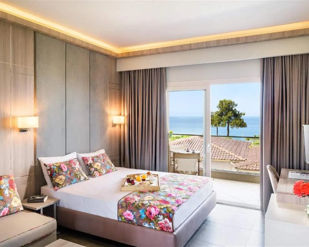 Alexandra Beach Thassos Spa Resort, Potos, Grčka — Double Room Deluxe Sea View
