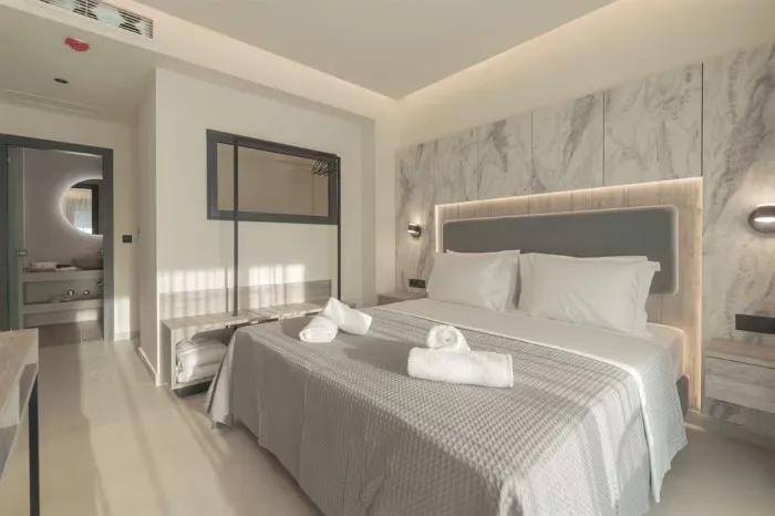 Alora Luxury Suites – samo za goste od 16 godina, Limenas, Grčka — Maisonette Terrace with Jacuzzi Pool View