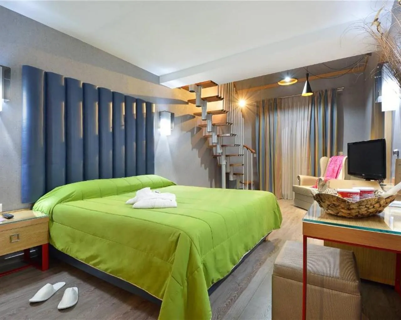 Atrium Hotel Thassos, Potos, Grčka — Family Maisonette