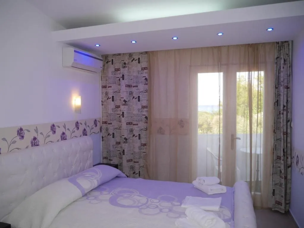 Blue Bay Beach Hotel, Kinira, Grčka — Superior Room with Sea View